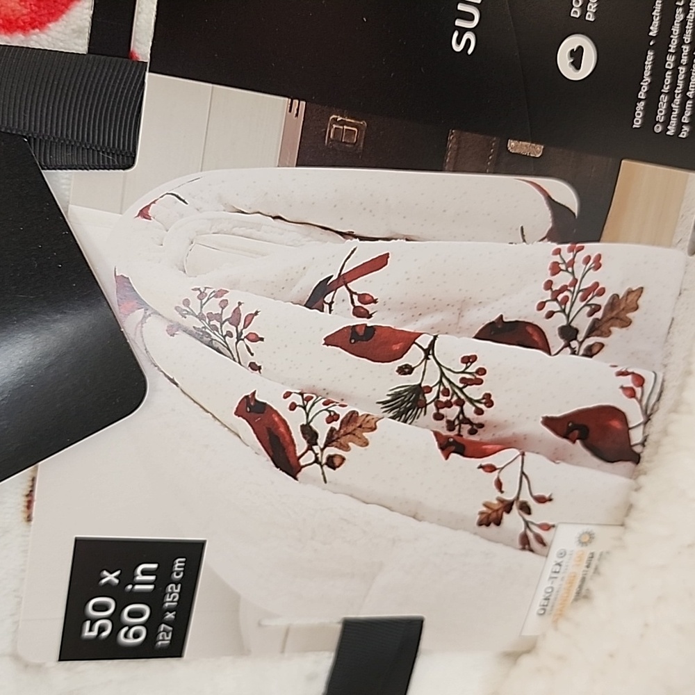🐦 LONDON FOG CARDINAL THROW 🐦 - Picture 4 of 6